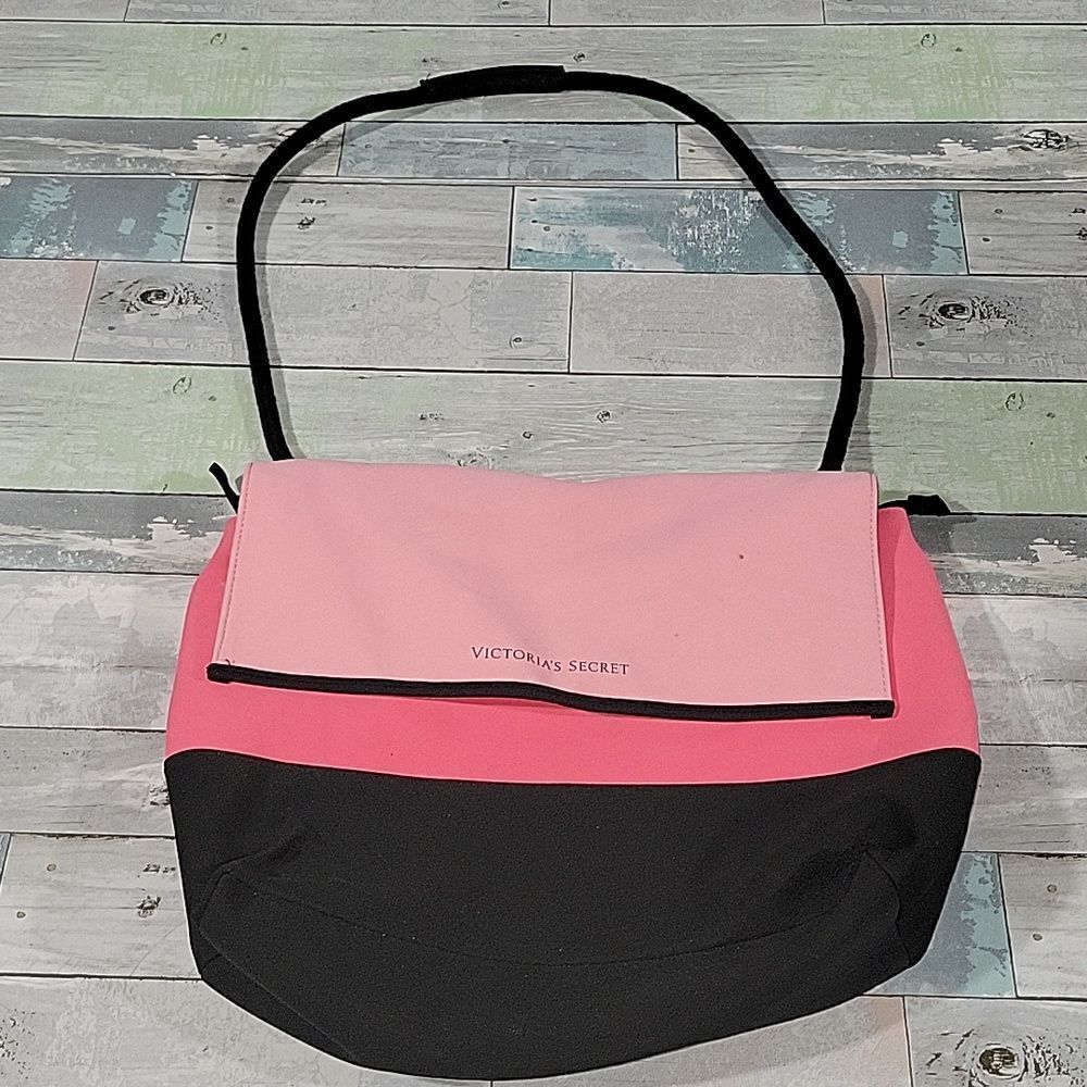 Victoria's Secret Pink Insulated Bag